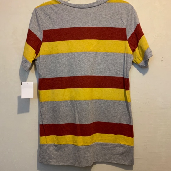 Scarlet and gold striped V neck heather gray Gryffindor t shirt Size XL - Picture 3 of 4